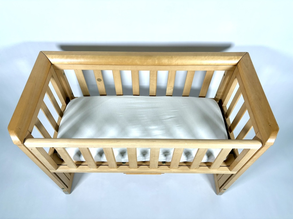 Houten co-sleeper met verstelbare hoogte – Troll